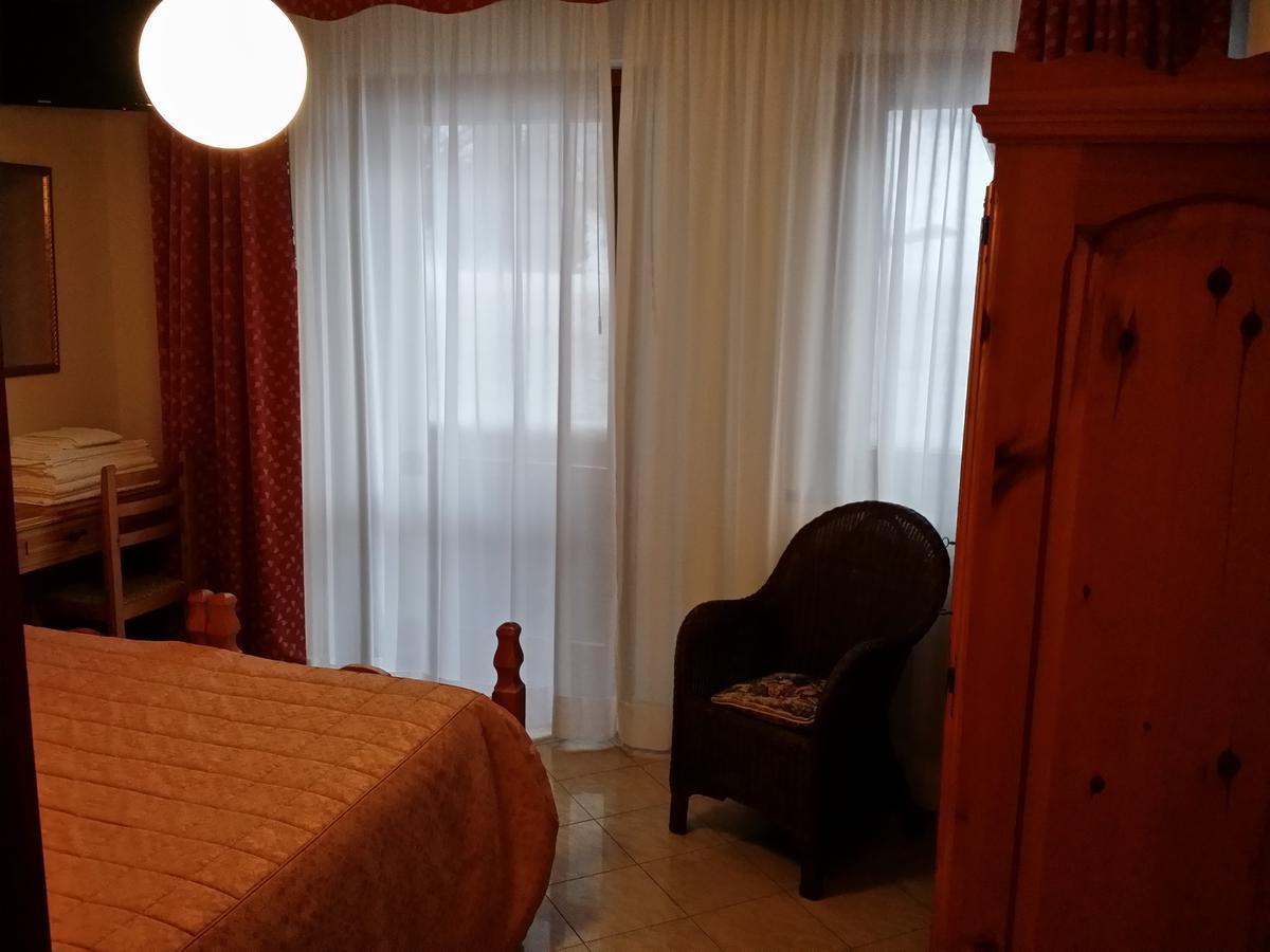 Albergo Diana Cerreto Laghi Habitación foto