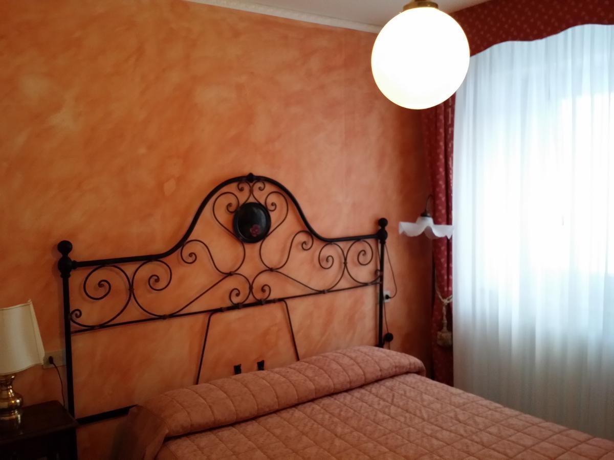 Albergo Diana Cerreto Laghi Habitación foto