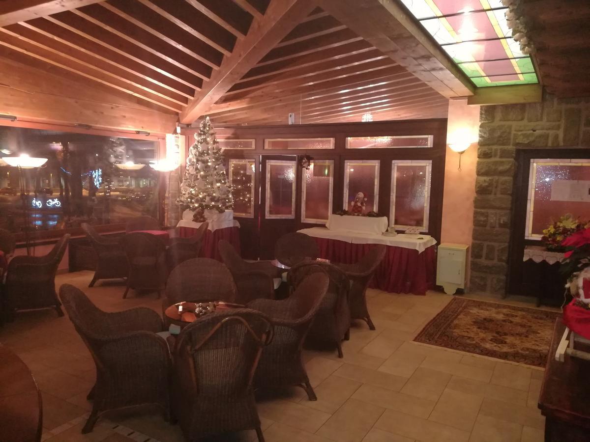 Albergo Diana Cerreto Laghi Exterior foto