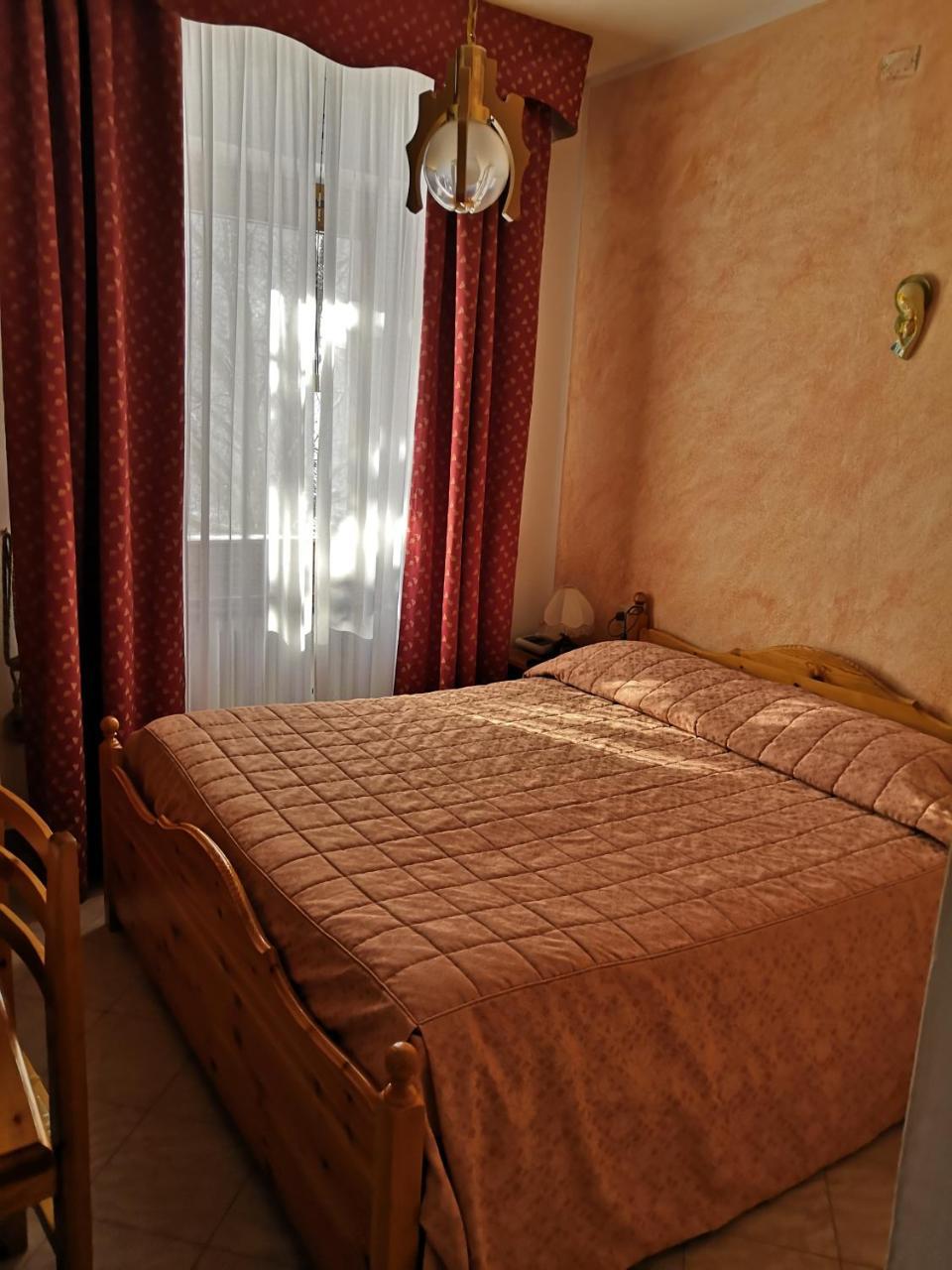 Albergo Diana Cerreto Laghi Exterior foto